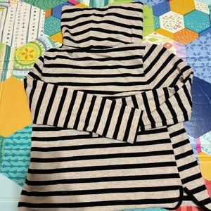 Women's Croft & Barrow Turtle Neck - Size M